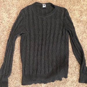 Gap sweater